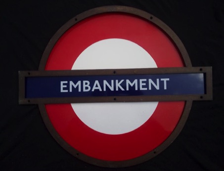 embanjment london Underground Roundel 